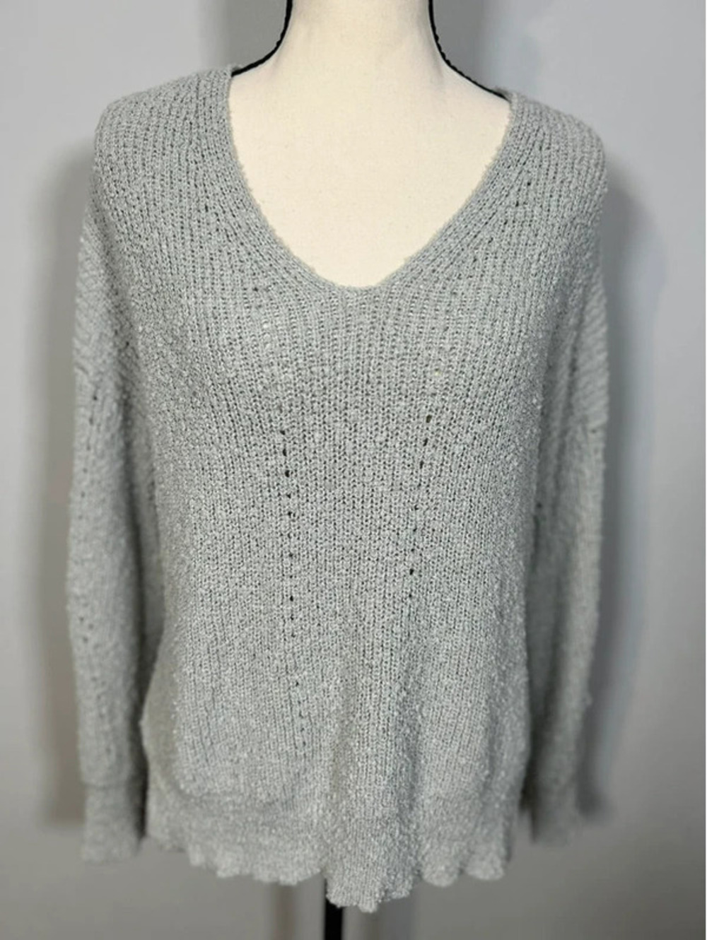 Debut Gray Knit V-Neck Sweater Size S Lightweight Open Knit Pullover